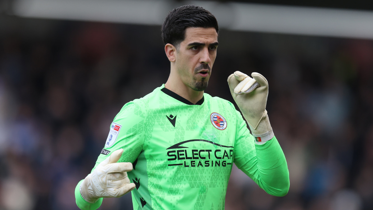 「楽しんでいる」GKが華麗な“マルセイユ・ルーレット”を披露…！？ イングランド3部で生まれた意外性抜群のプレー