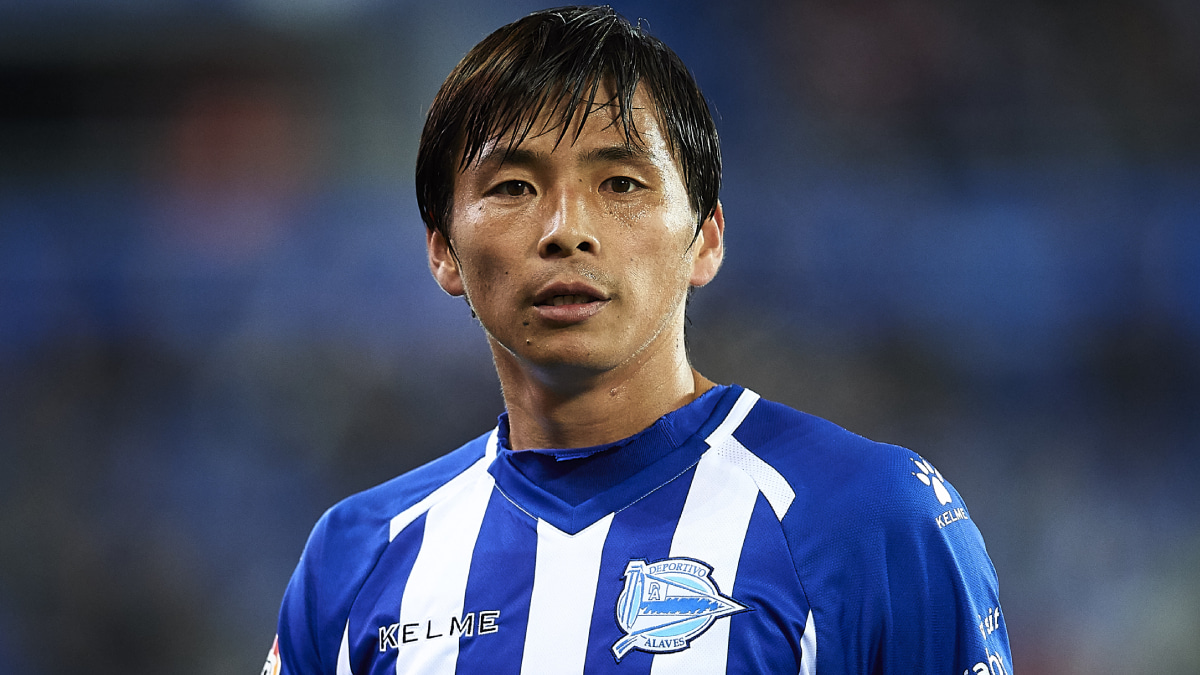 古巣から奪った技あり弾！ 乾貴士、アラベス在籍時のゴールが再脚光…ラ・リーガ公式「IQ1000のプレー」