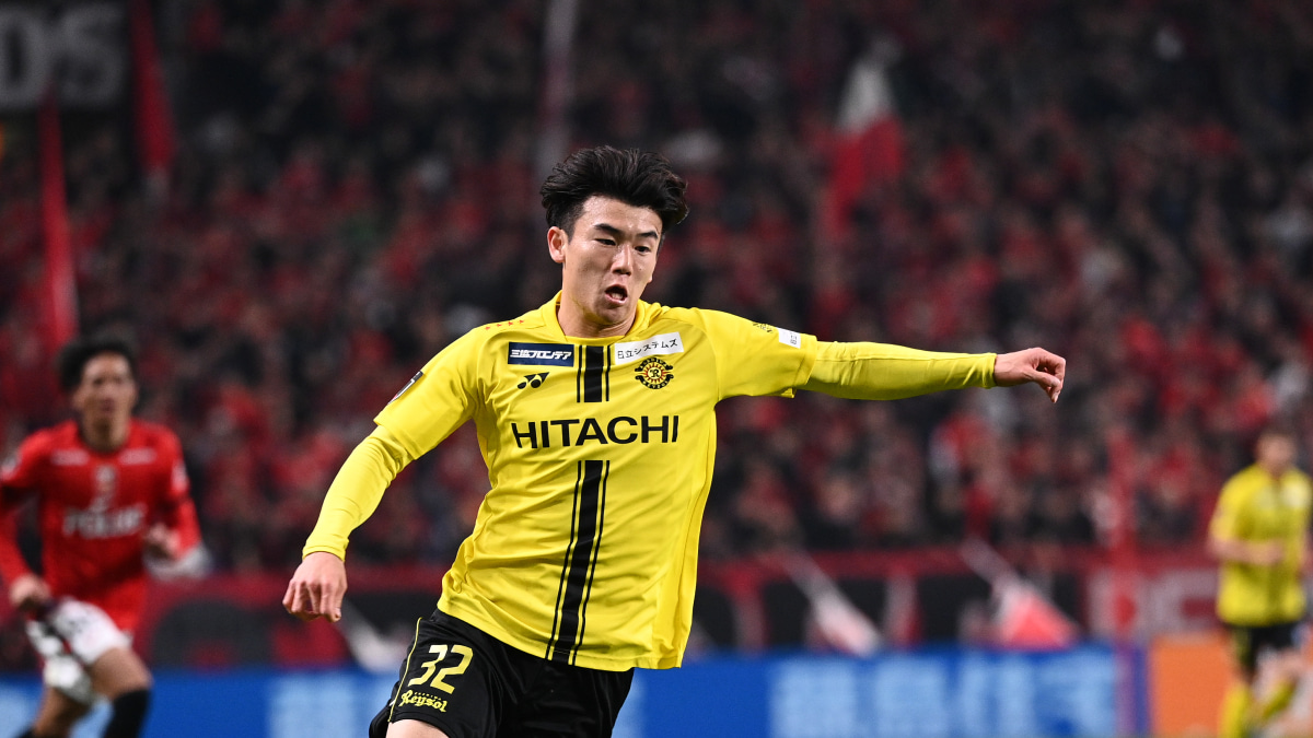 本人も驚きの奇策。柏レイソルはなぜ山之内佑成をCBで起用したのか？左WB→右WB→CB。リカルド監督の意図とは【コラム】