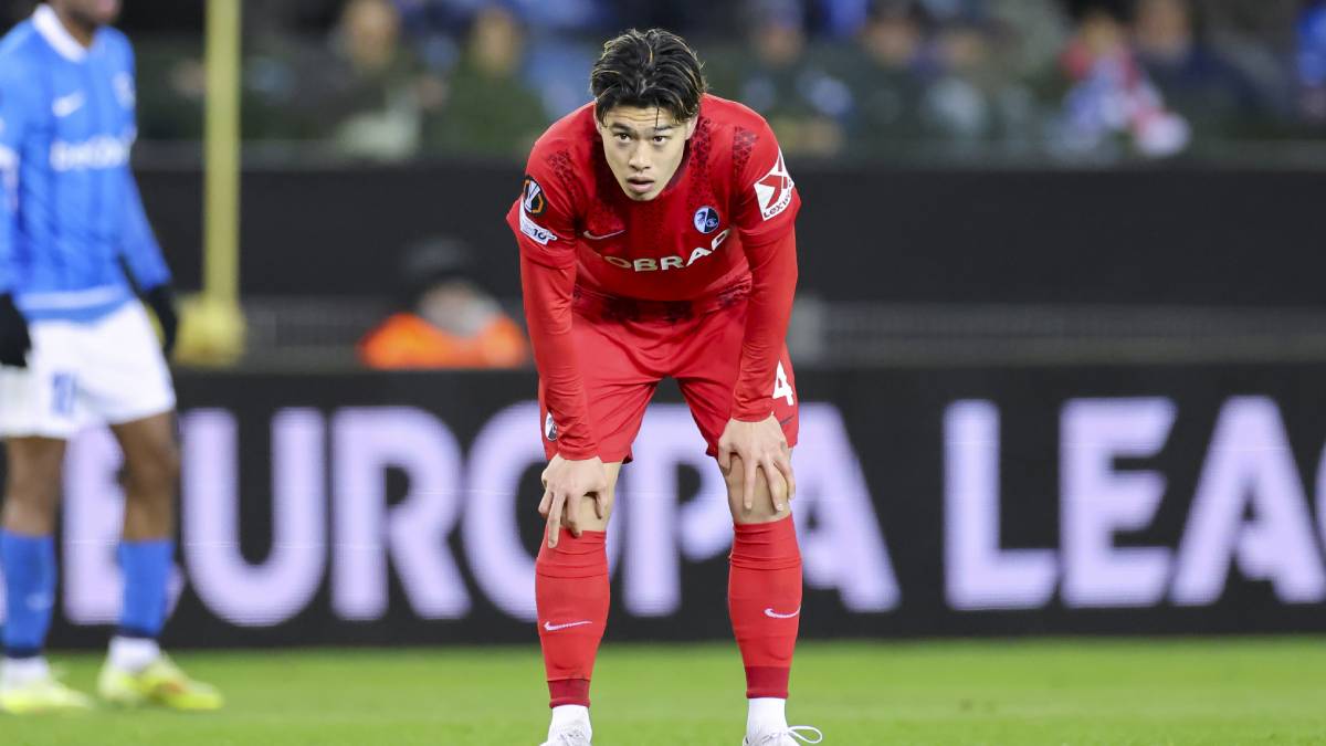 伊東純也と鈴木唯人によるELラウンド16での“日本人対決”、ヘンクがホームで先勝！ 鈴木は71分までプレー、伊東はベンチ入りも出番なし