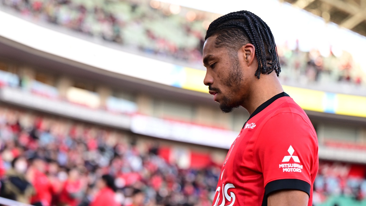 「責任を持っていかなければ」浦和レッズの攻撃はなぜ決め切れないのか。オナイウ阿道が語る課題と手応え「いちいち味方の選手を見なくても…」【コラム】