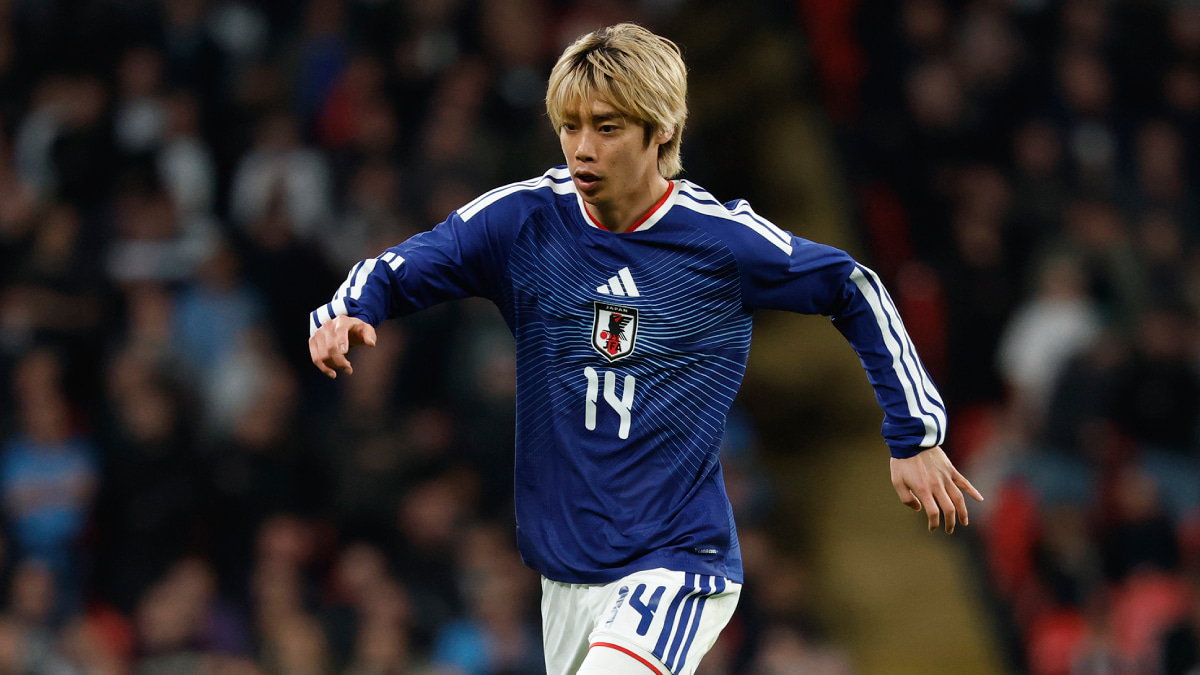 イングランド代表戦のサッカー日本代表　伊東純也