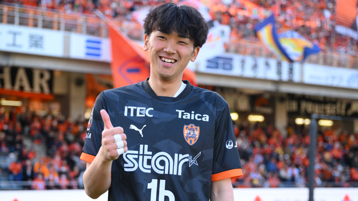 強烈な一撃を防いだスーパーセーブ！ GK梅田透吾、J1WEST・3月度月間ベストセーブ受賞！ 清水エスパルスを救ったシュートストップ