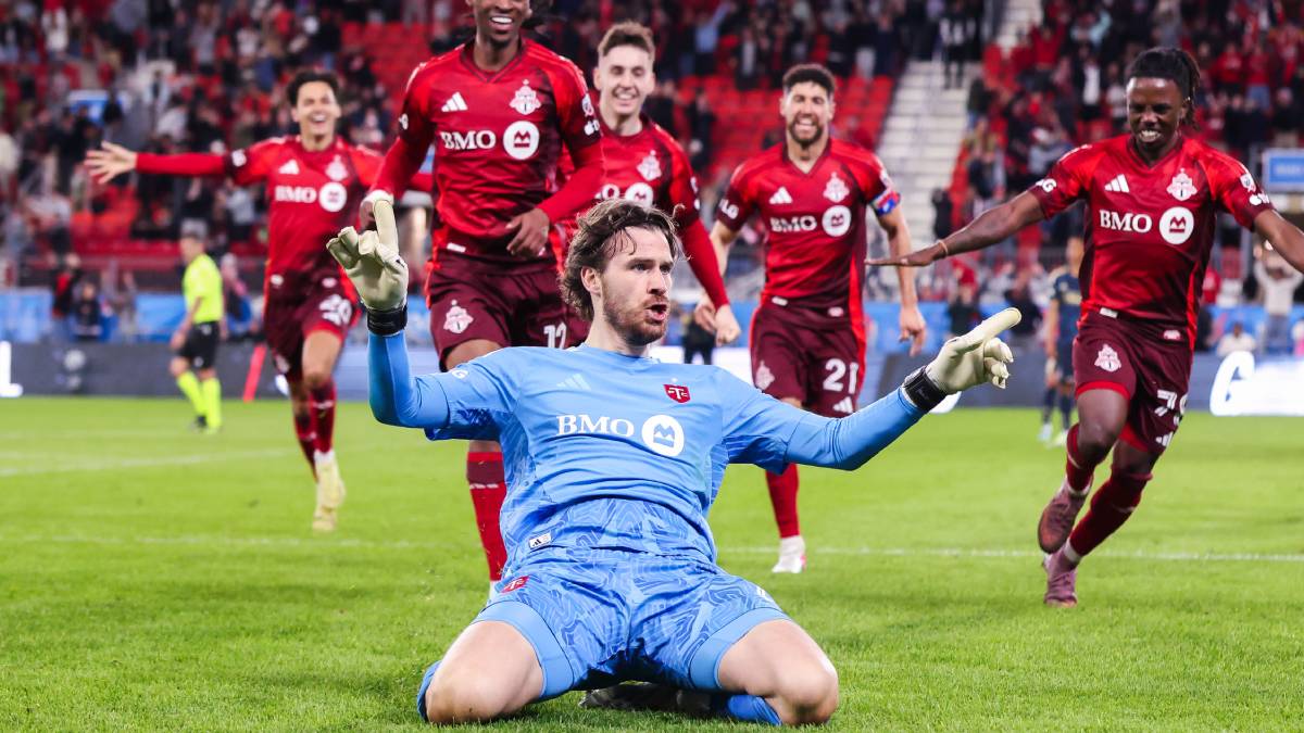 90分＋7分に守護神が同点弾！ MLSで生まれた驚愕ゴール！ 見事なヘディングにホームスタジアムは大盛り上がり