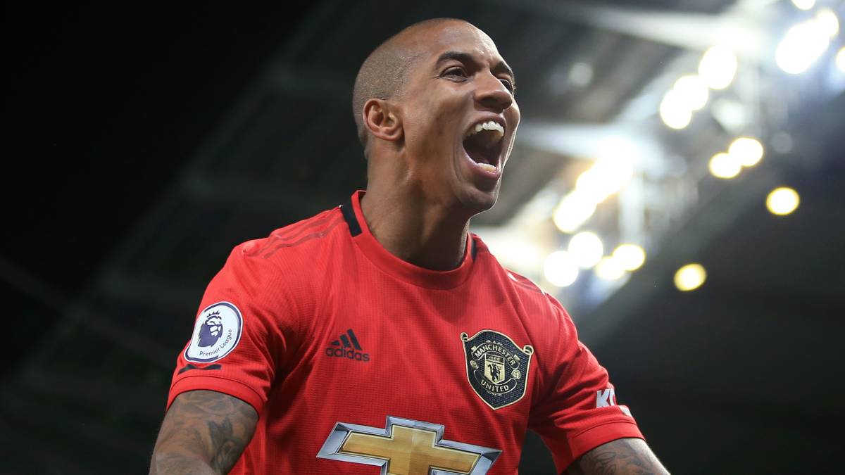 40歳で決断！ 元イングランド代表DFアシュリー・ヤングが今季限りで現役引退へ…イプスウィッチ・タウンが発表