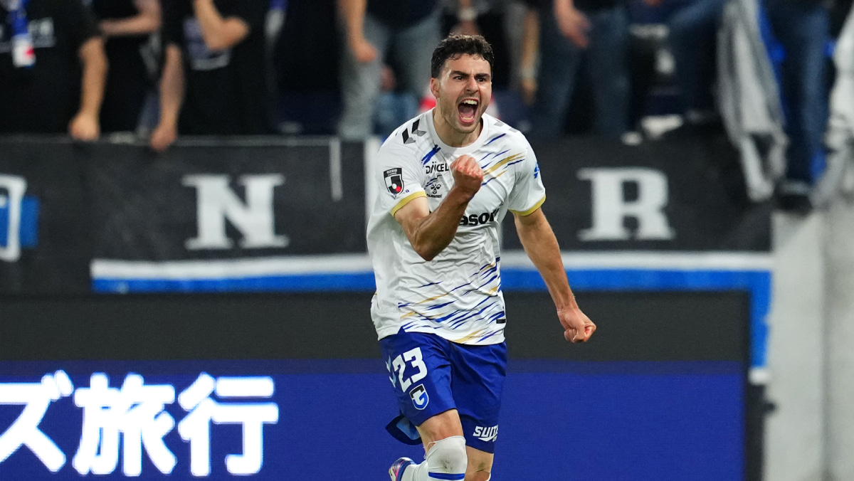 ガンバ大阪　デニス・ヒュメット