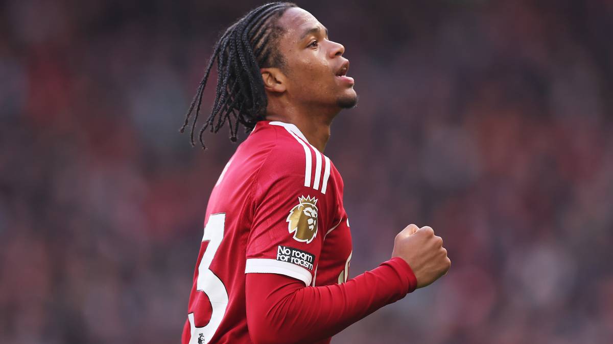 歴史を塗り替えたスーパーミドル！ リヴァプールFWリオ・ングモハのゴールが凄すぎる！ 芸術的なカーブシュートでスターリングの持つ記録を更新