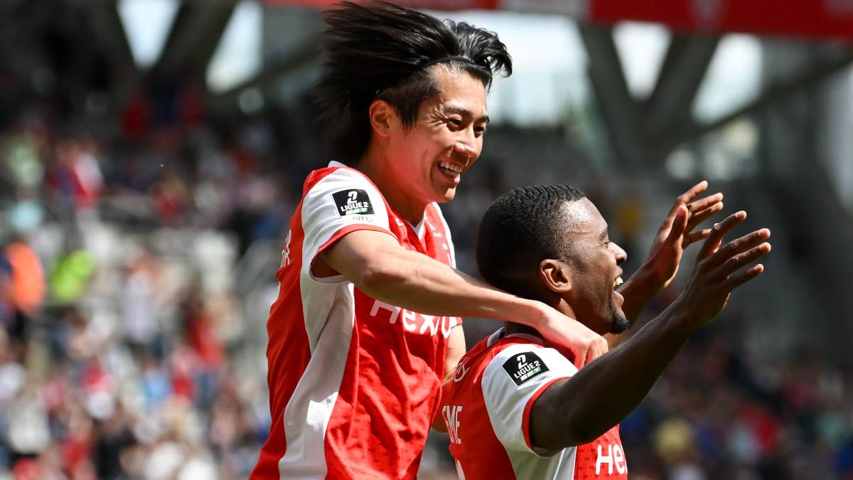 スタッド・ランスMF中村敬斗