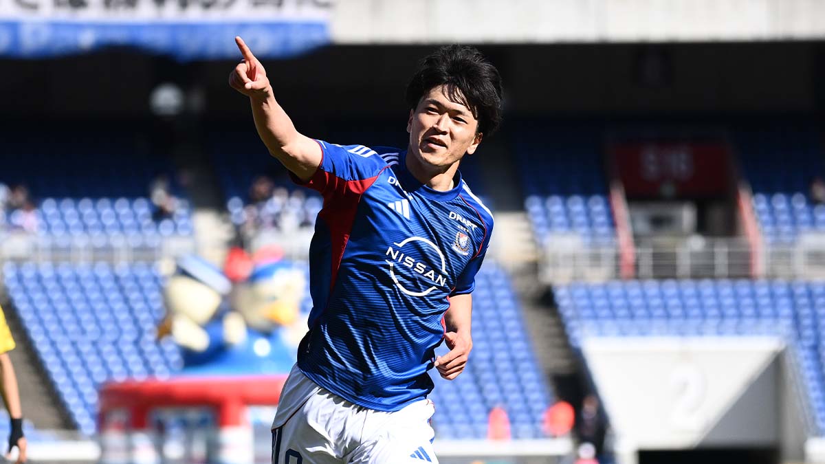 最高のクロスに完璧なワンタッチ！ 横浜F・マリノスFW谷村海那のゴールが鮮やか！天野純の圧巻のパスから生まれた先制点