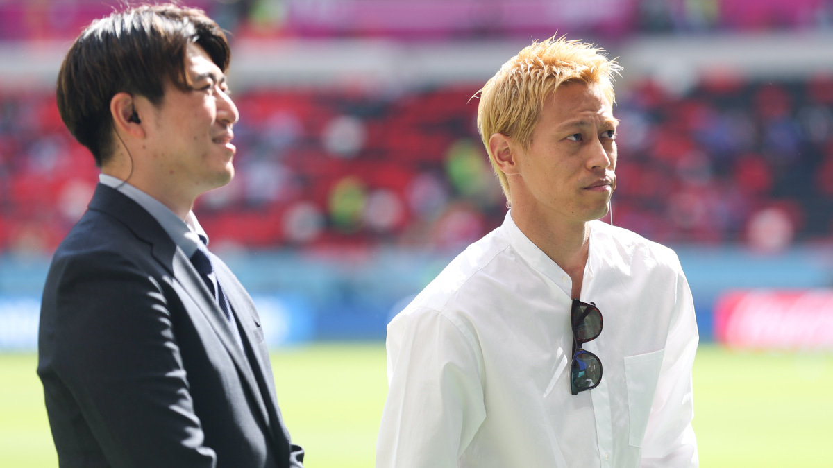 本田圭佑と寺川俊平アナウンサー