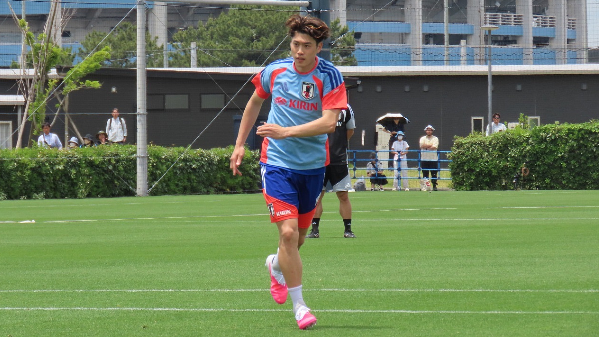 サッカー日本代表、鈴木唯人