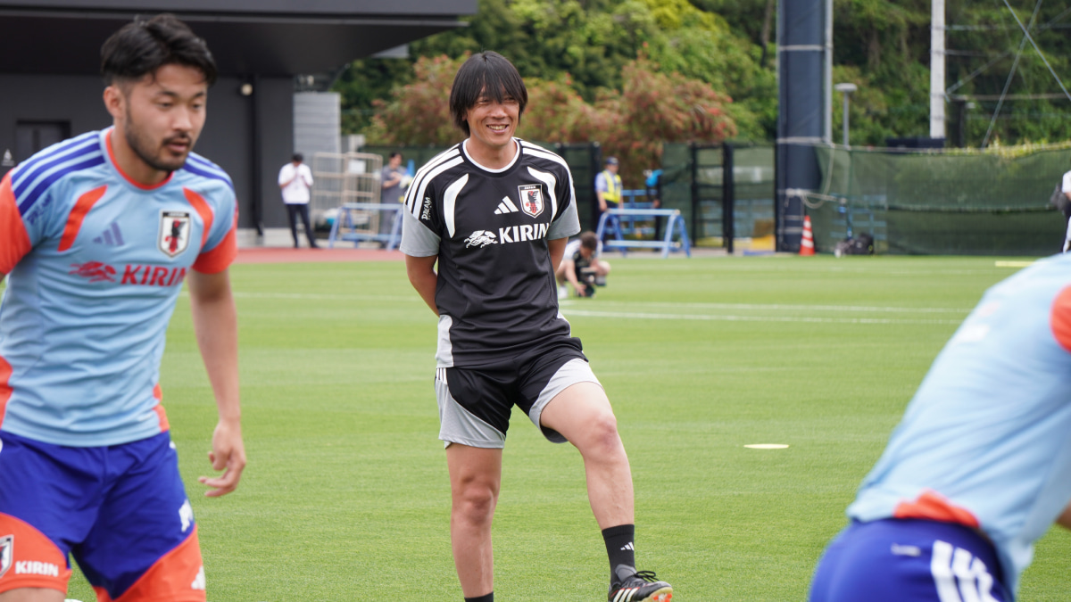 サッカー日本代表、中村俊輔コーチ