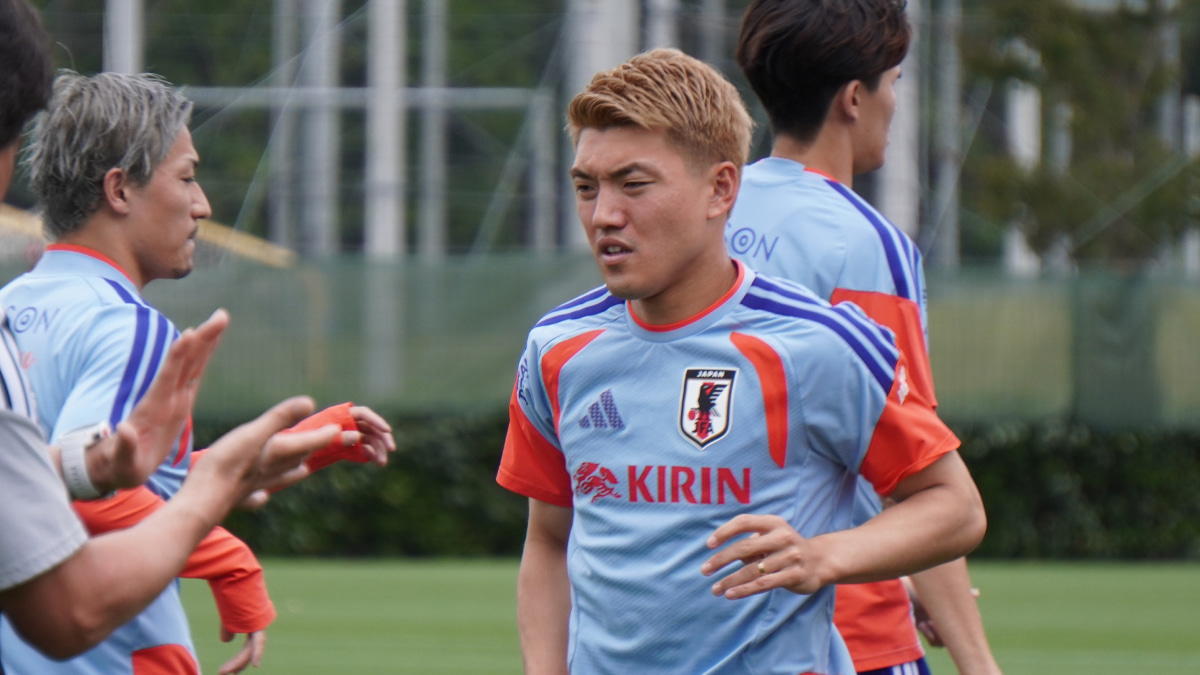 サッカー日本代表、堂安律が背番号10で挑む2度目のW杯。「前回とは比べ物にならない」責任感と覚悟「僕の目標は優勝すること」