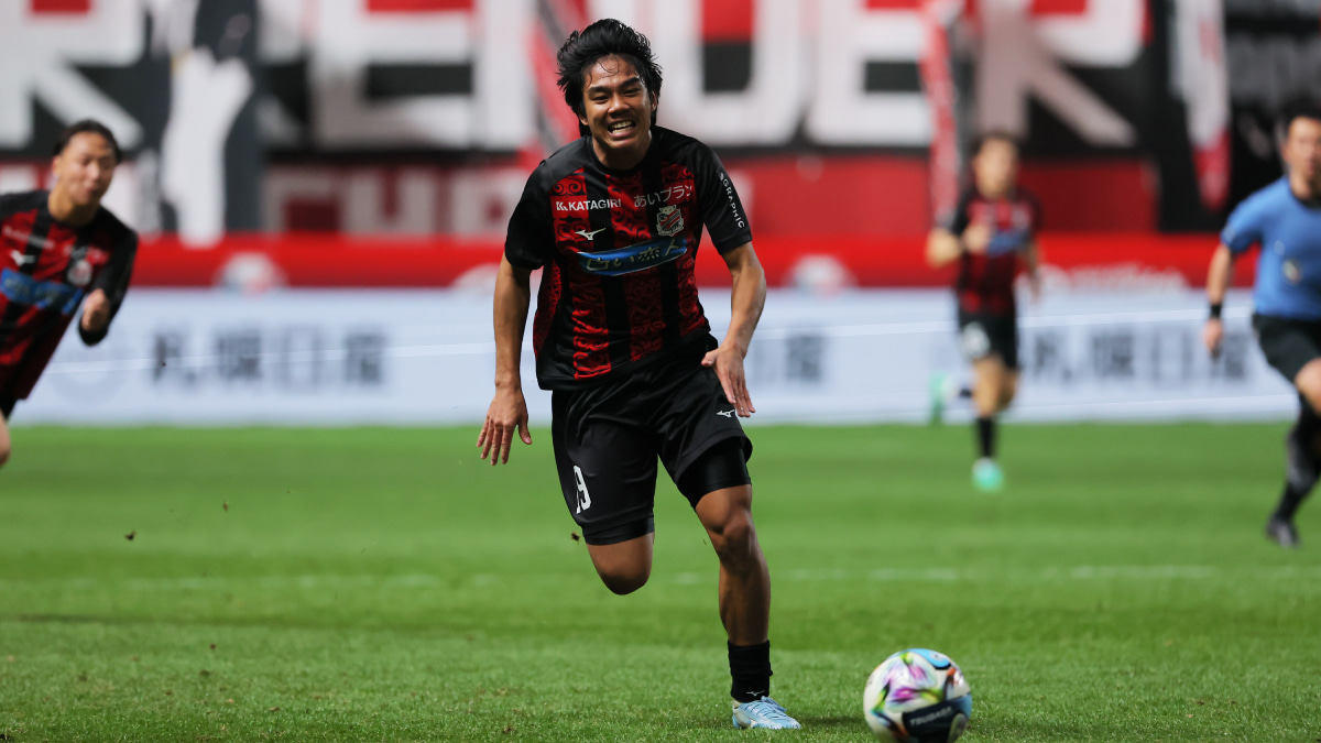 北海道コンサドーレ札幌　ティラパット・プルートン