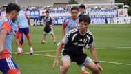 鳥かごに参加する前田遼一コーチ