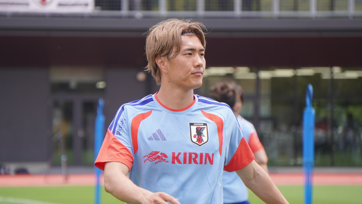 小川航基