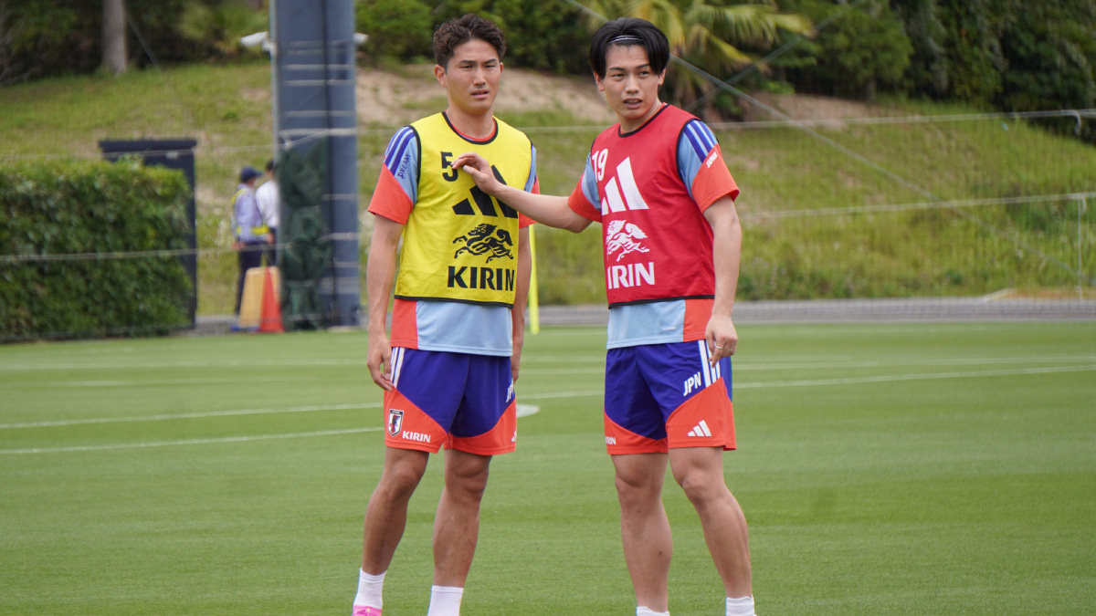 フェイエノールトコンビの上田綺世と渡辺剛