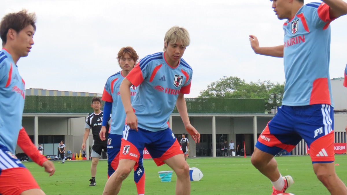 サッカー日本代表、伊東純也