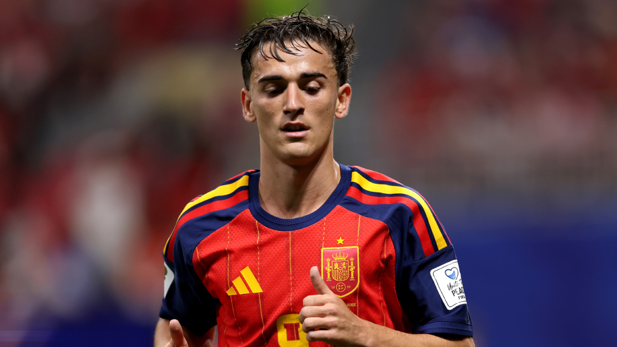 ガビが約束を実行！スペイン代表のW杯優勝で髪色をピンクに…バルセロナ