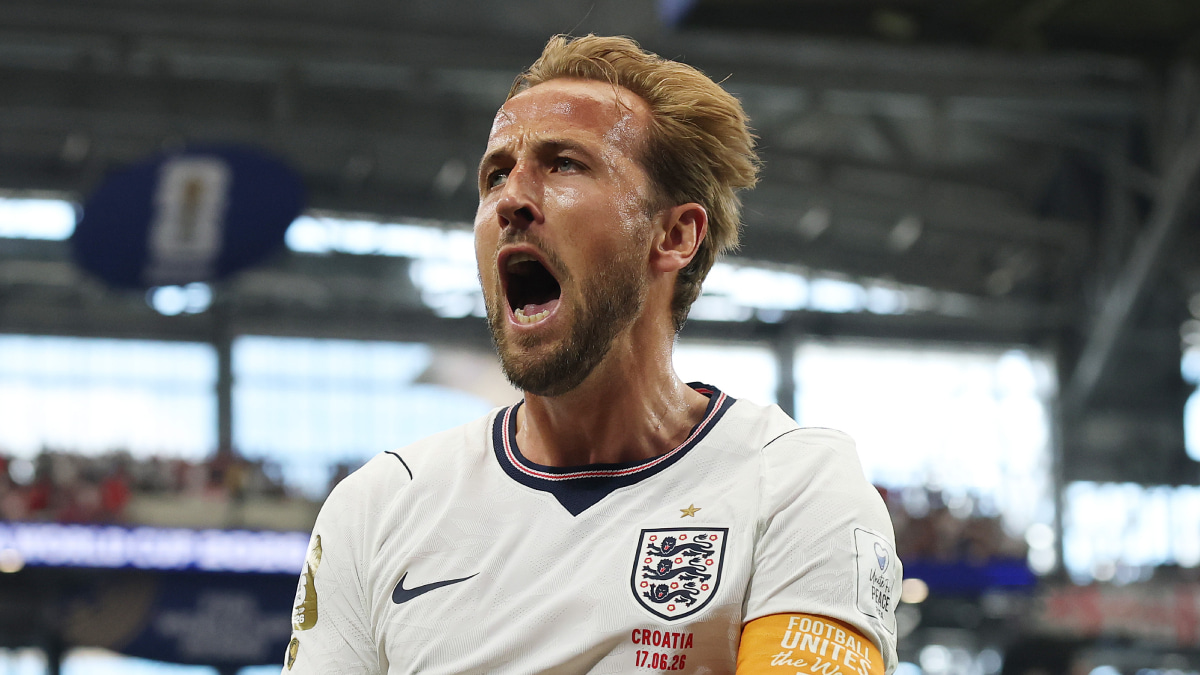 イングランド代表、W杯初陣で勝利！ ケインが貫禄の2ゴール 