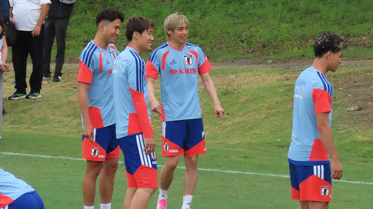 サッカー日本代表　伊東純也