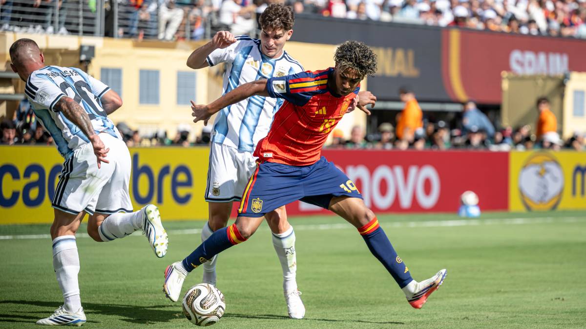 サッカースペイン代表 対 サッカーアルゼンチン代表