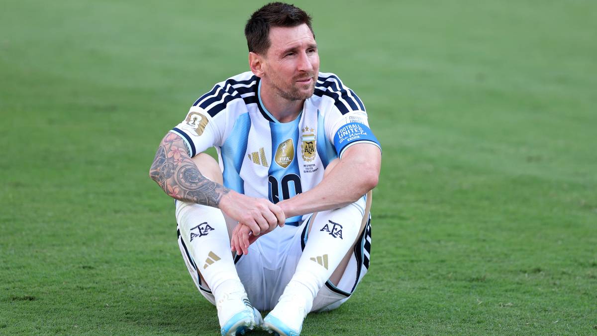 メッシ呆然…延長後半に痛恨の失点でW杯連覇ならず アルゼンチンは屈辱