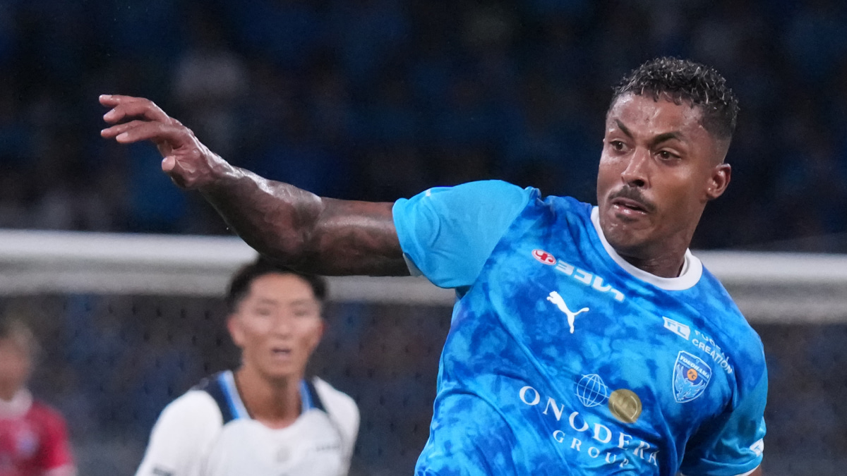 横浜FC、開幕2連勝で見せた「再現される攻撃」。 ルキアンが語る“継続