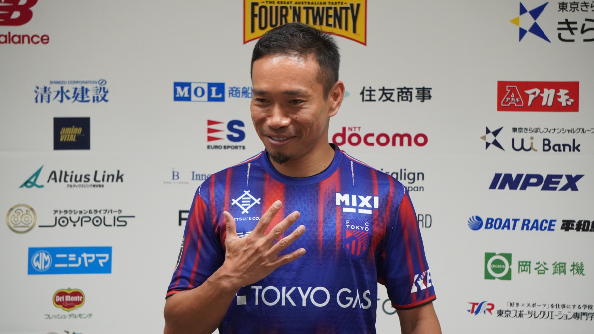 長友佑都が現役続行を決断「もう一度FC東京でシャーレを掲げたい」40歳