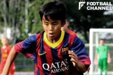 FCバルセロナの育成組織でプレーした経験もある久保